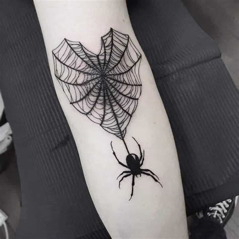 araña en tatuaje|92 Tatuajes de arañas y telarañas (Con su。